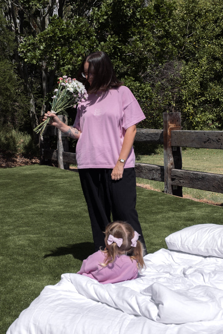 SIGNATURE TEE LILA (WOMEN'S)