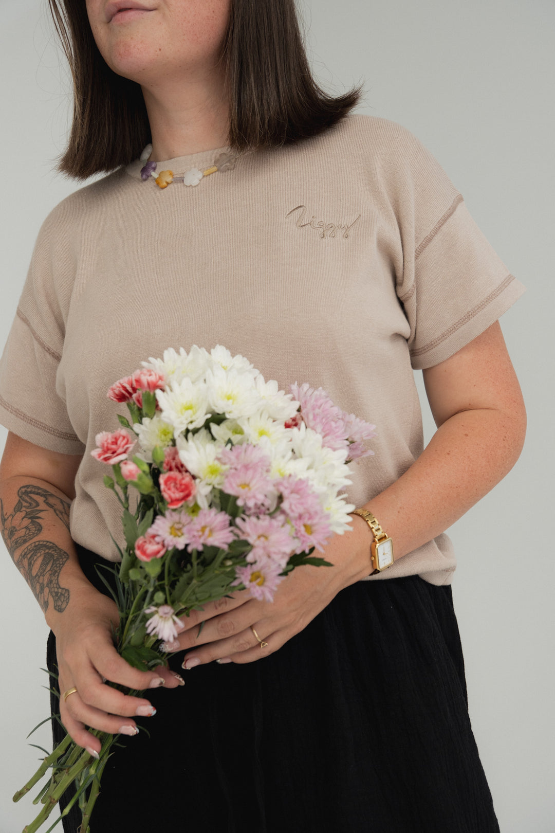 ESSENTIAL TEE TAUPE