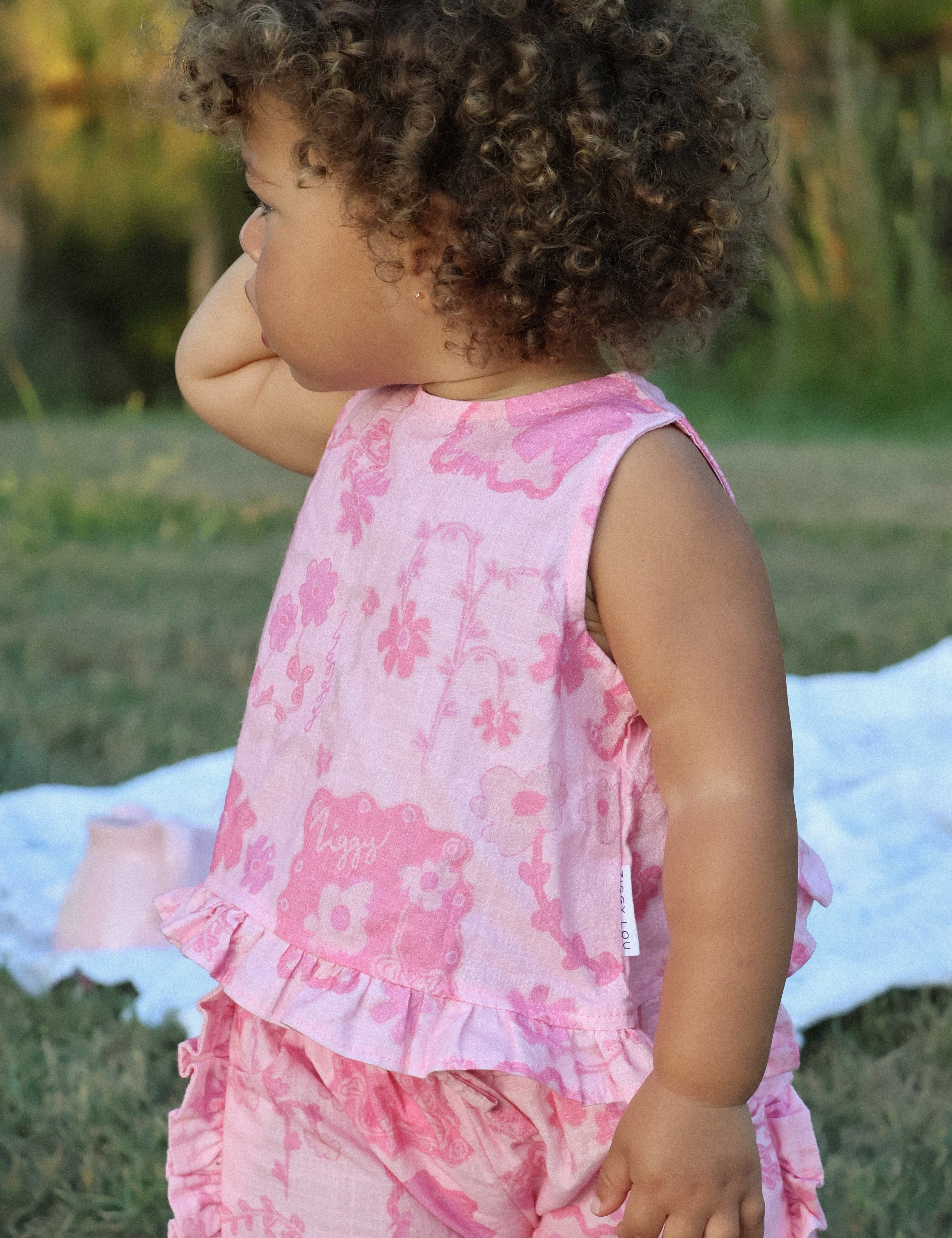 carolandco-109_ae86e5bb-bfd9-45e0-8689-c813546defc3.jpg