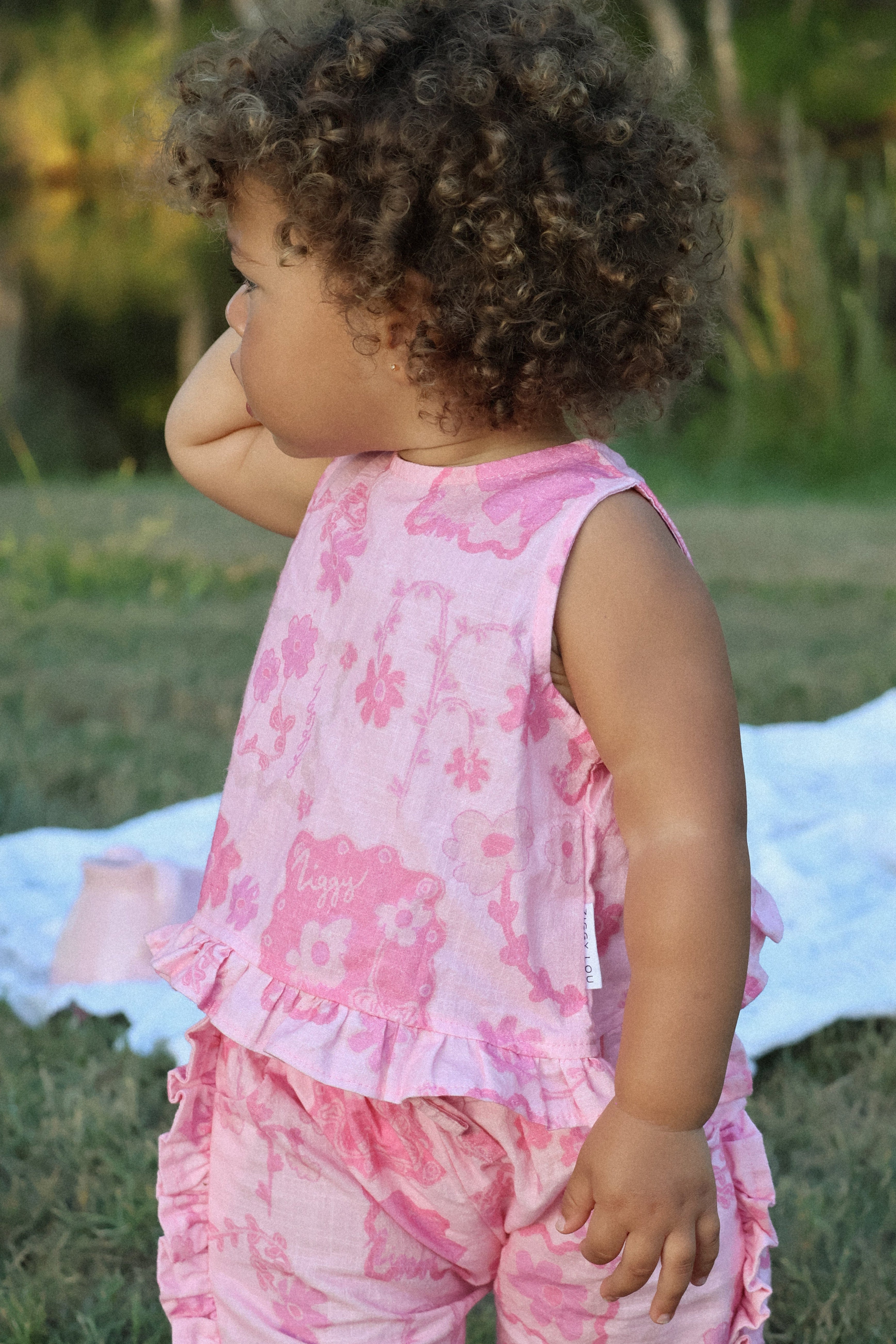 SIA SINGLET ELORA