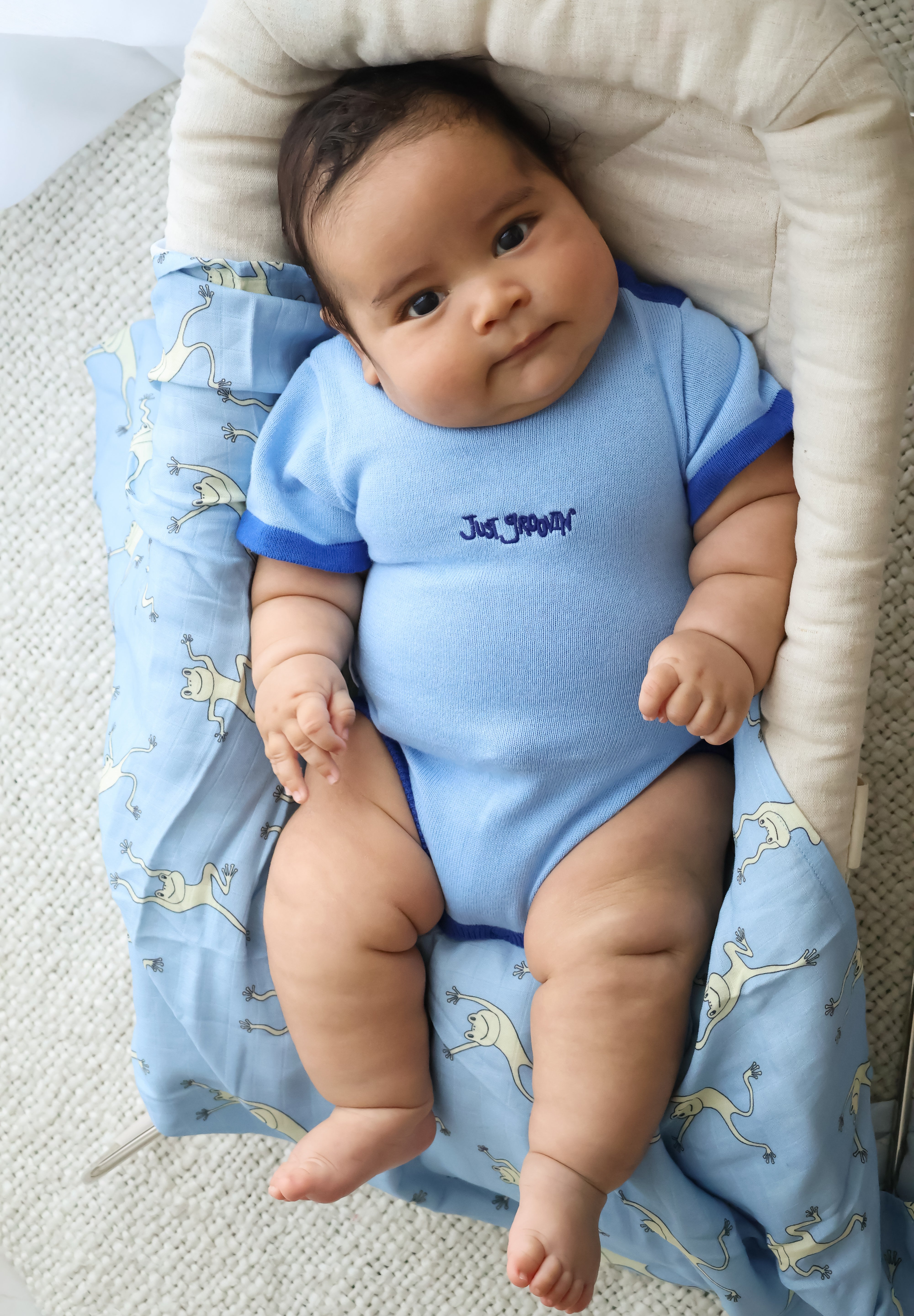 SWADDLE JUST GROOVIN'