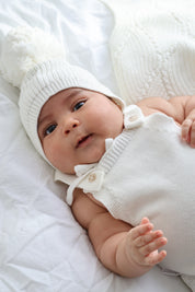 BONNET MILK POM POM